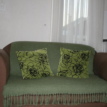 Glen Lilly Self Catering Apartment Parow Luaran gambar