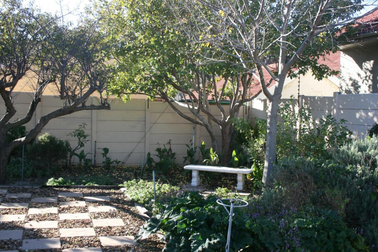 Glen Lilly Self Catering Apartment Parow Luaran gambar